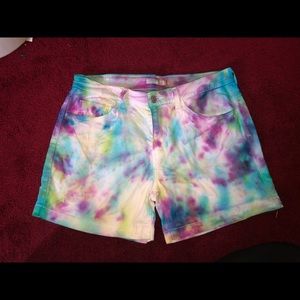 Levi tie dye shorts